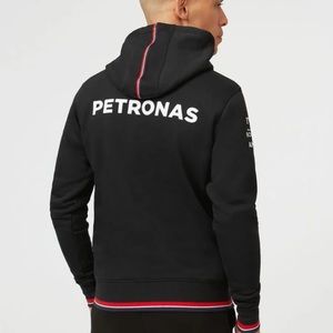 🏎Black pentronas F1 team hoodie medium